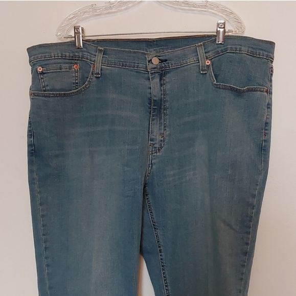 Levi's 541 Men's Tapered Leg Light Wash Blue Jeans Size 44W 29L Actual Size - Picture 2 of 12